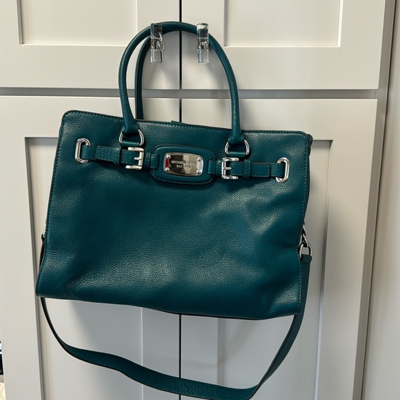 Practically new Michael Kors Satchel. - Picture 1 of 5